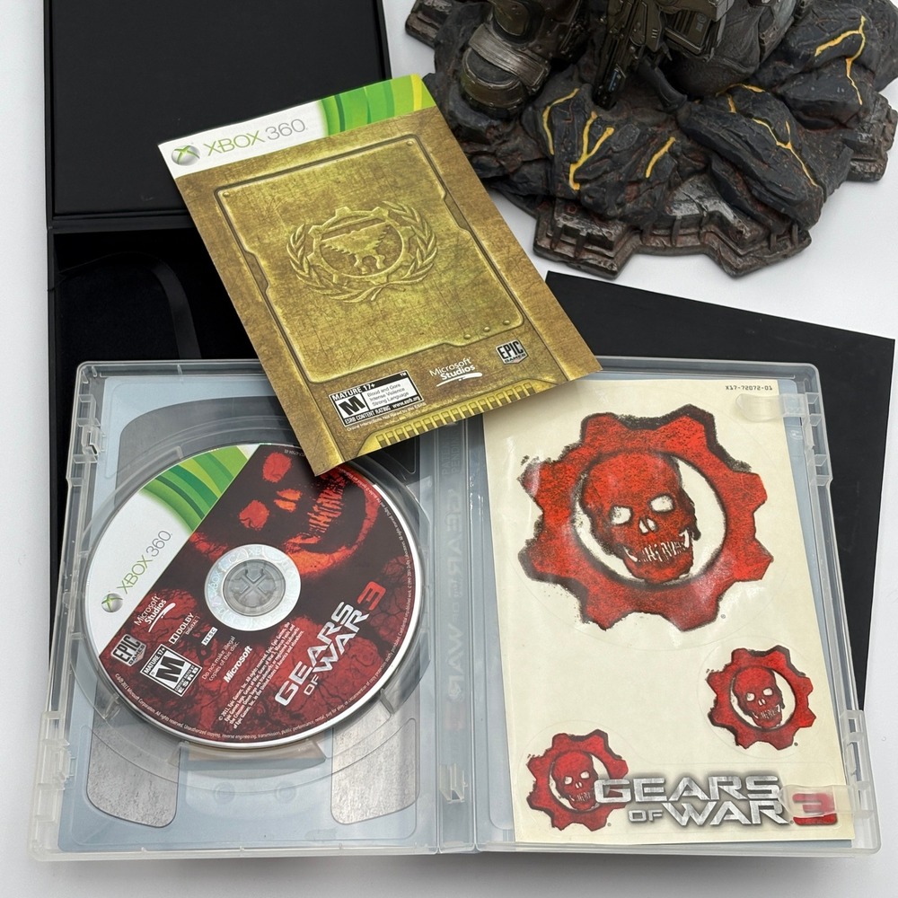 Gears of War 3 Epic Edition Xbox 360 Game, Marcus Fenix Statue, Medal, Book 2011 - Picture 4 of 16